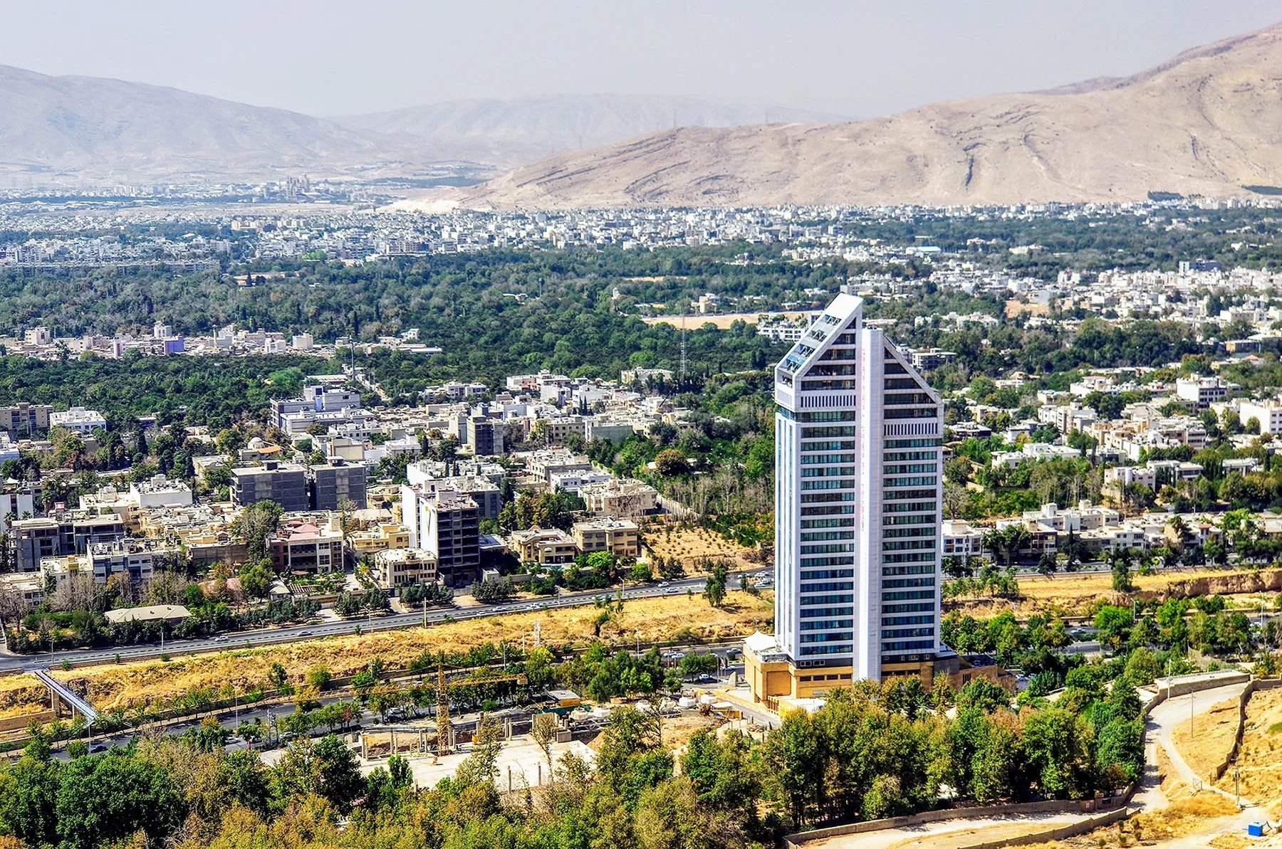 رزرو هتل شیراز-کاماپرس