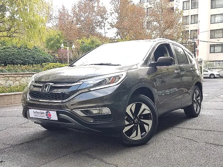 قیمت خودرو کارکرده هوندا CR-V دنده اتومات با کارکرد حدود 37 هزار کیلومتر-کاماپرس