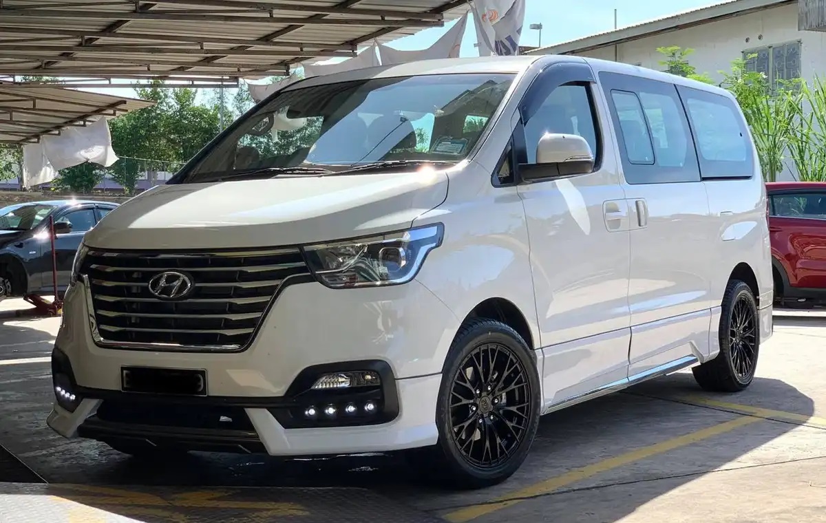 اجاره ون هيوندا HYUNDAI H1-کاماپرس