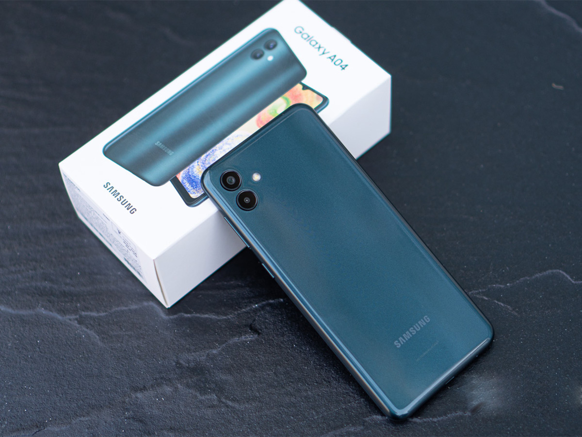 گوشی اقتصادی مناسب پدربزرگ ها و مادربزرگ ها 