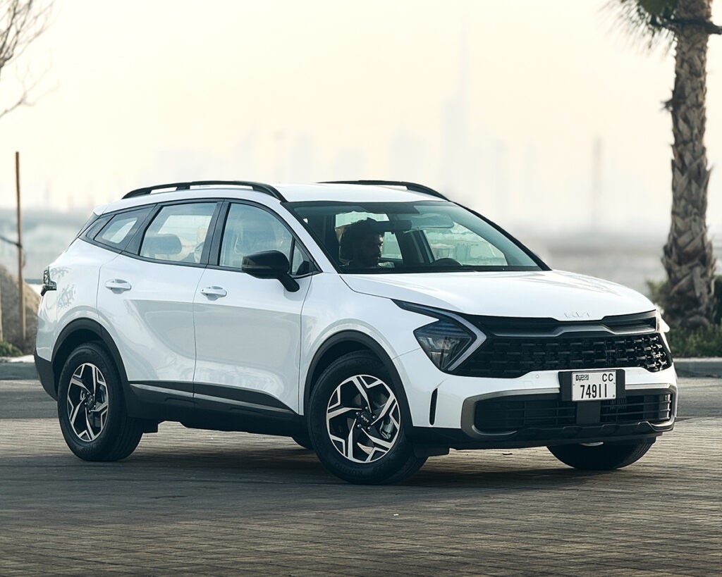 مزایای رنت ماشین در دبی - کاماپرس