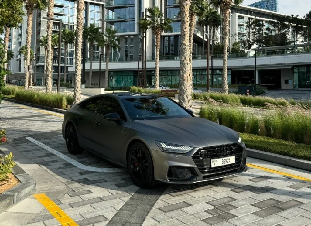 هزینه رنت ماشین در دبی - کاماپرس