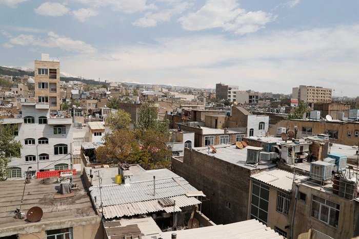 خرید خانه کلنگی حدود 200 متری زیر 50 میلیارد-کاماپرس