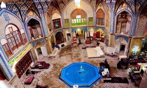 5 رستوران سنتی کاشان که حتما باید امتحان کنید