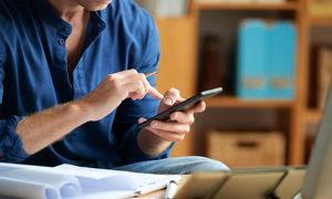 ارزان ترین گوشی موبایل با امکان پشتیبانی از اینترنت 5G کدام است؟