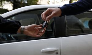 دعوای سند خودرو به خط پایان رسید؛ پیروزی سردفتران با پشتیبانی مجلس