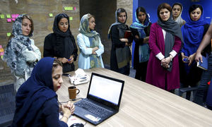10 دختری که خوب پول در می‌آورند