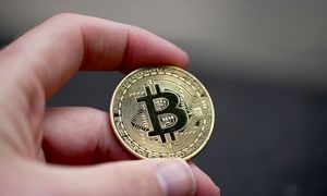 قیمت بیت کوین روز 20 شهریورماه 1401/ نزول جزئی نرخ ارز دیجیتال پایه
