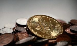 قیمت روز بیت کوین 15 دی 1401/ کاهش نرخ رمزارز معروف در تولد چهارده سالگی
