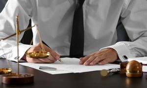 وکیل تغییر نام یا وکیل تغییر اسم چه می کند؟