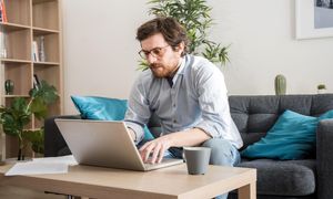 7 شغل دورکاری با حقوق بالای 12 میلیون تومان