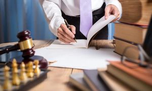 چطور بهترین وکیل ثبتی را انتخاب کنیم؟