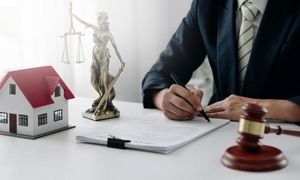 اخذ وکیل برای تخلیه ملک توسط مستاجر