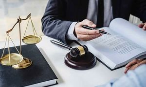 نکاتی برای انتخاب مجرب ترین وکیل پایه یک دادگستری کرج