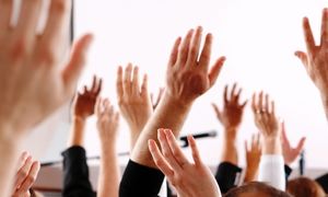 پیشنهاد کتاب : دموکراسی خوب است یا بد؟