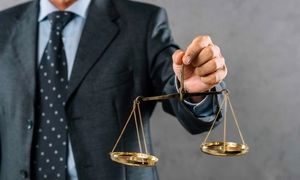 چطور بهترین وکیل در کرج را پیدا کنیم؟
