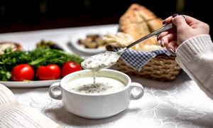 طرز تهیه آش دوغ اردبیلی اصیل برای ماه رمضان (ویدیو)