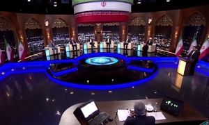 نگرانی نامتعارف مجری مناظره