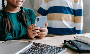 5 گوشی 5G مناسب برای کلاس آنلاین + قیمت