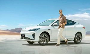 مشخصات فنی و ویژگی ‌های خودروKMC EJ7