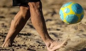 زمین فوتبال خاکی گناوه هم خبرساز شد