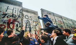 برگزاری نشست نقد و بررسی رمان برلینی ها در نشر چشمه