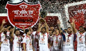 رقابت همراه اول و ایرانسل در مراسم اهدای جام پرسپولیس