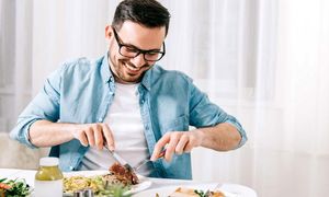 تغذیه آگاهانه: چگونه عادات شما بر سلامت روان تأثیر می‌گذارد؟