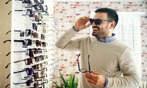 راهنمای انتخاب و خرید عینک آفتابی در شیراز