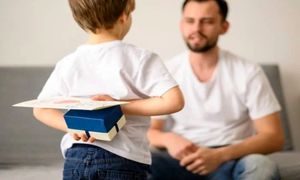 چرا خرید دستبند طلا و چرم مردانه بهترین هدیه برای آقایان است؟