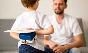 چرا خرید دستبند طلا و چرم مردانه بهترین هدیه برای آقایان است؟