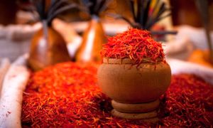 طلای سرخ ایران روی ریل جهانی‌سازی با نوین زعفران و گلرنگ