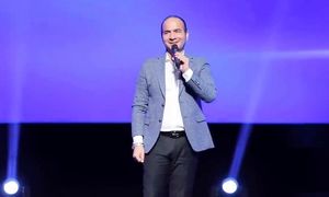 کنسرت خندۀ حسن ریوندی در لنز با شکوه برگزار شد
